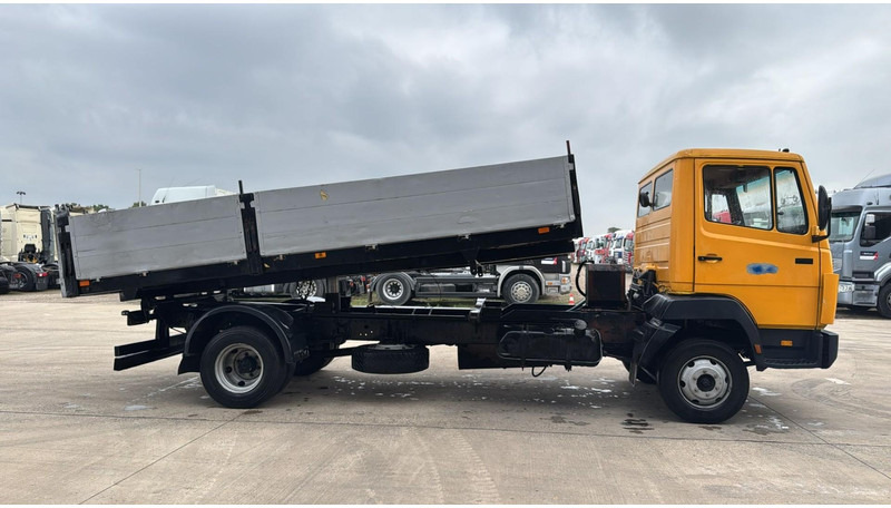 Mercedes-Benz SK 814 (MANUAL PUMP / POMPE MANUELLE / LAMES) - Φορτηγό ανατρεπόμενο: φωτογραφία 3 Mercedes-Benz SK 814 (MANUAL PUMP / POMPE MANUELLE / LAMES) - Φορτηγό ανατρεπόμενο: φωτογραφία 3