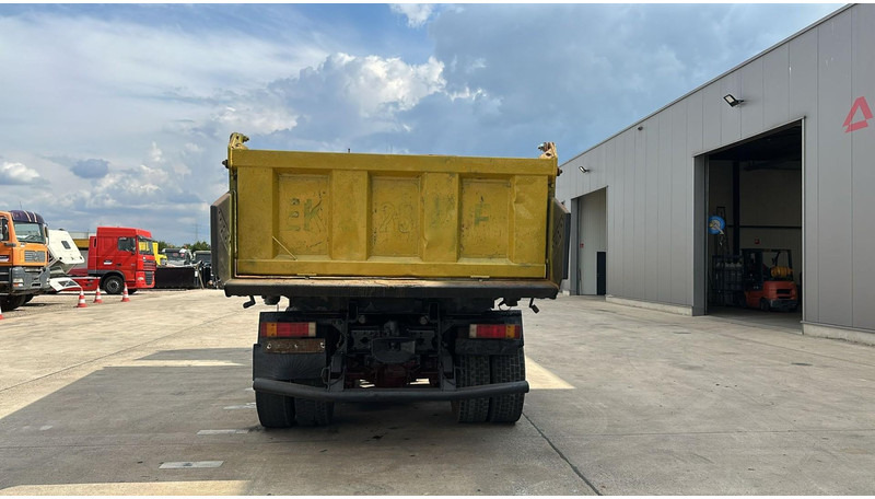 Renault Kerax 385 (POMPE MANUELLE / MANUAL PUMP / 6X4 / LAMES / GRAND PONT) - Φορτηγό ανατρεπόμενο: φωτογραφία 5 Renault Kerax 385 (POMPE MANUELLE / MANUAL PUMP / 6X4 / LAMES / GRAND PONT) - Φορτηγό ανατρεπόμενο: φωτογραφία 5