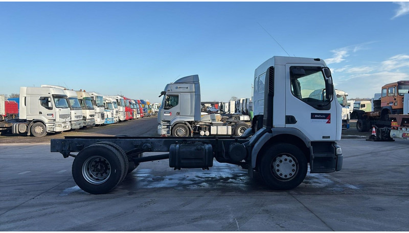 Renault Premium 320 (FULL STEEL / LAMES / BOITE MANUELLE / MANUAL GEARBOX) - Φορτηγό σασί: φωτογραφία 3 Renault Premium 320 (FULL STEEL / LAMES / BOITE MANUELLE / MANUAL GEARBOX) - Φορτηγό σασί: φωτογραφία 3