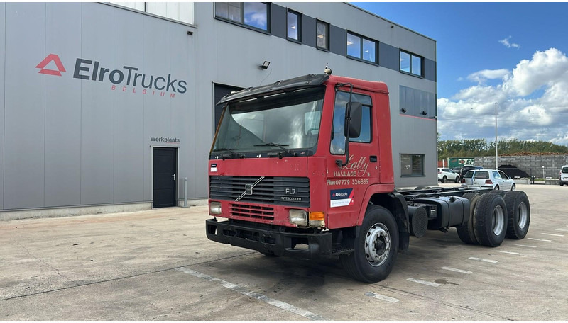 Volvo FL 7 - 260 (6X4 / LAMES / POMPE MANUELLE / MANUAL PUMP / STEEL SUSP.) - Φορτηγό σασί: φωτογραφία 1 Volvo FL 7 - 260 (6X4 / LAMES / POMPE MANUELLE / MANUAL PUMP / STEEL SUSP.) - Φορτηγό σασί: φωτογραφία 1