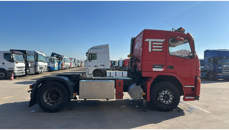 Τράκτορας Volvo FM 340 (BELGIAN TRUCK / PERFECT CONDITION / GOOD TYRES / 460.000 KM): φωτογραφία 7 Τράκτορας Volvo FM 340 (BELGIAN TRUCK / PERFECT CONDITION / GOOD TYRES / 460.000 KM): φωτογραφία 7