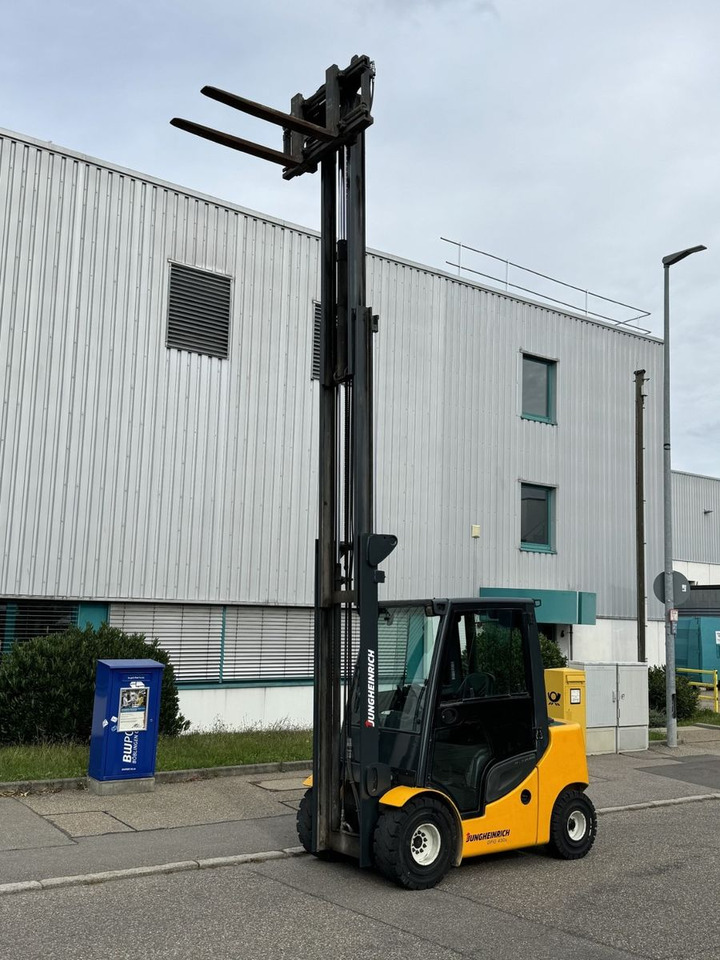 Jungheinrich DFG 430s 600DZ 3t Triplex 6m Zinkenverst. Seiten - Πετρελαιοκίνητο περονοφόρο: φωτογραφία 2 Jungheinrich DFG 430s 600DZ 3t Triplex 6m Zinkenverst. Seiten - Πετρελαιοκίνητο περονοφόρο: φωτογραφία 2