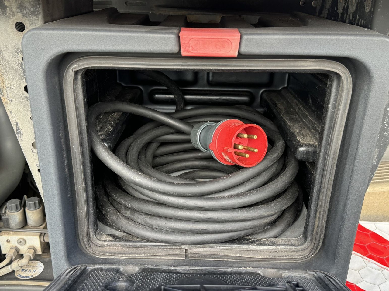 Φορτηγό ψυγείο Mercedes-Benz Atego 1323L 4-Fleisch-Rohrbahnen TK T600R ATM: φωτογραφία 9 Φορτηγό ψυγείο Mercedes-Benz Atego 1323L 4-Fleisch-Rohrbahnen TK T600R ATM: φωτογραφία 9
