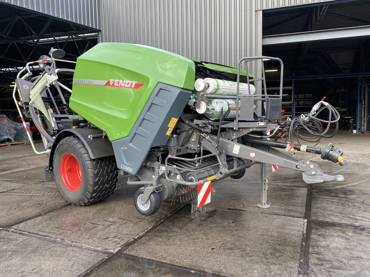 Fendt 130F Combi - Μηχάνημα περιτύλιξης: φωτογραφία 1 Fendt 130F Combi - Μηχάνημα περιτύλιξης: φωτογραφία 1