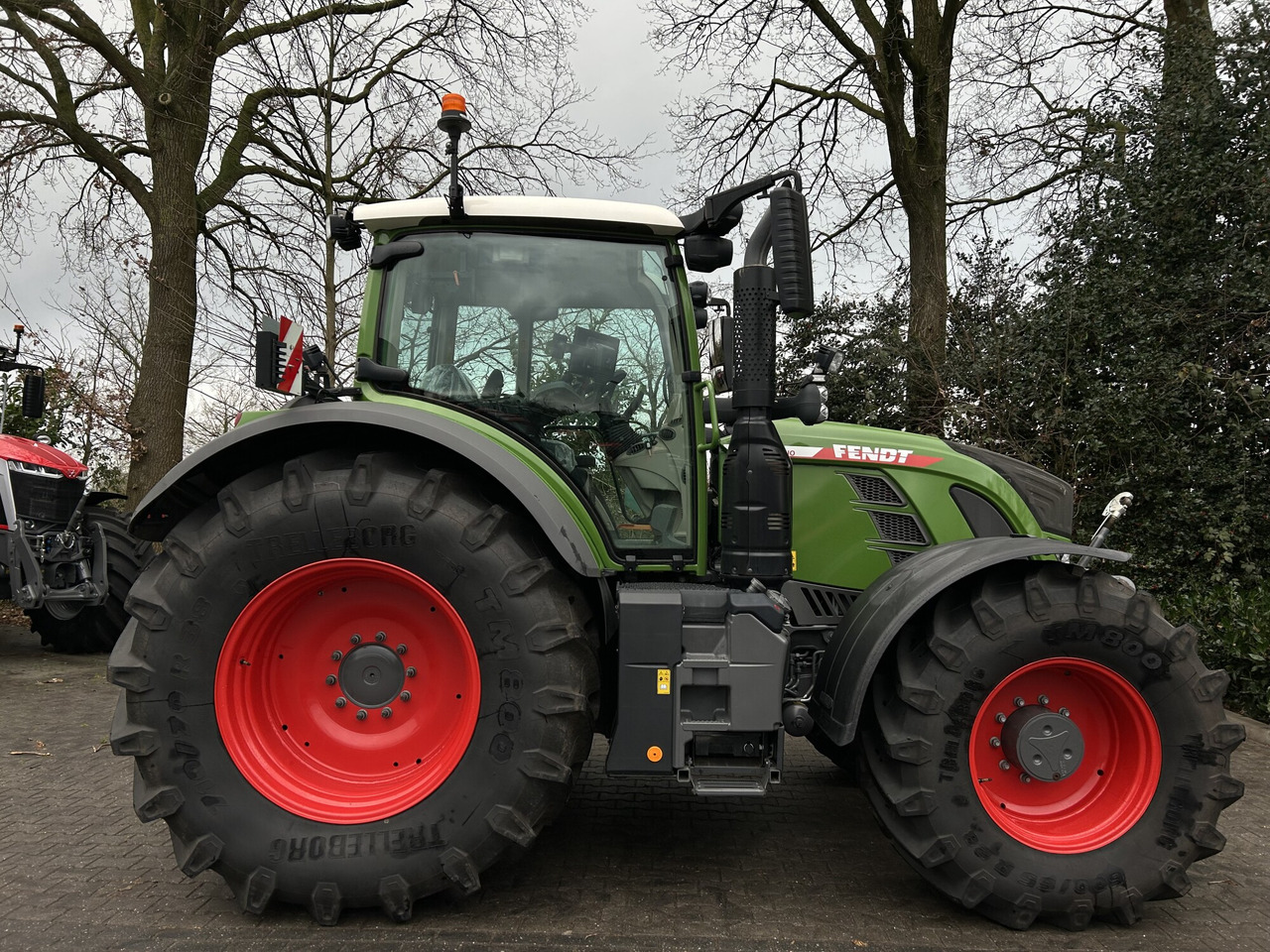 Fendt 724 Vario Gen6 ProfiPlus setting 2 - Τρακτέρ: φωτογραφία 2 Fendt 724 Vario Gen6 ProfiPlus setting 2 - Τρακτέρ: φωτογραφία 2