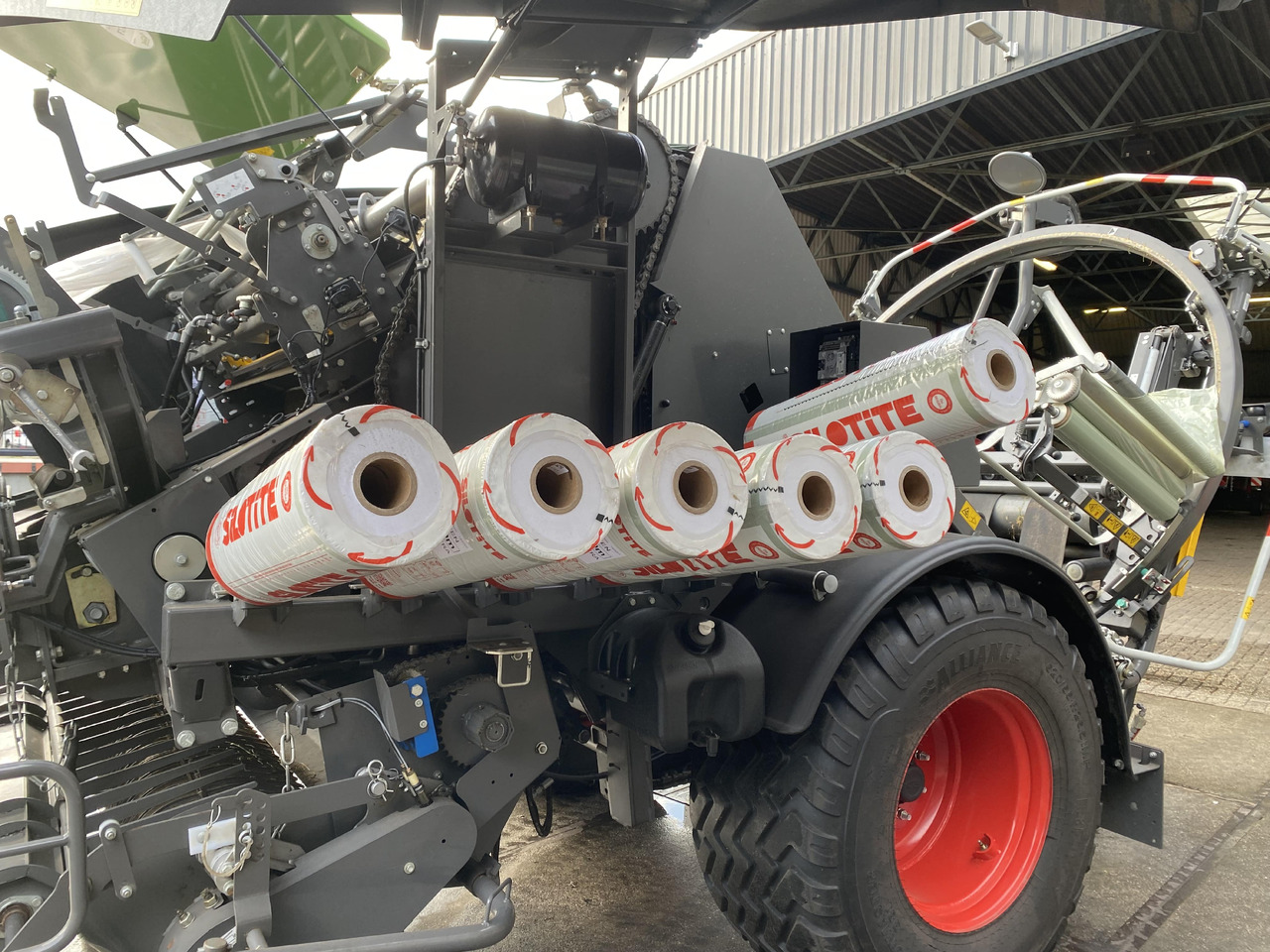 Fendt Rotana 130F Combi - Μηχάνημα περιτύλιξης: φωτογραφία 5 Fendt Rotana 130F Combi - Μηχάνημα περιτύλιξης: φωτογραφία 5