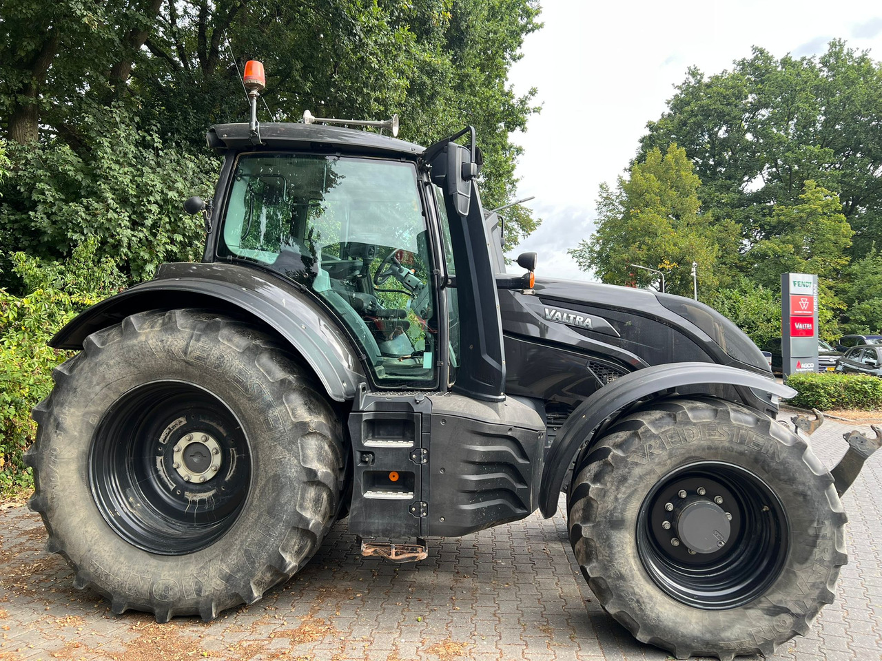 VALTRA T174 Versu - Τρακτέρ: φωτογραφία 4 VALTRA T174 Versu - Τρακτέρ: φωτογραφία 4
