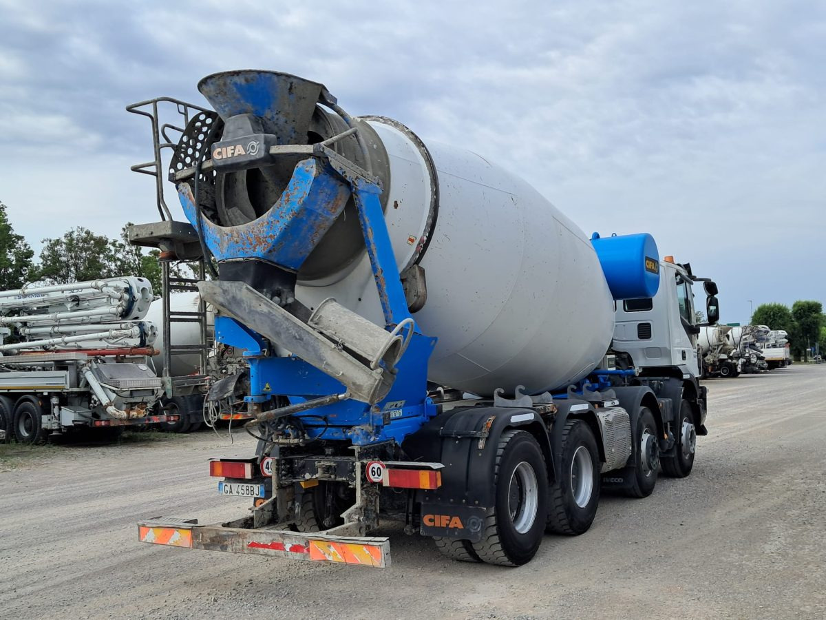 IVECO TRAKKER 500 CIFA RY1300 - Μπετονιέρα φορτηγό: φωτογραφία 2 IVECO TRAKKER 500 CIFA RY1300 - Μπετονιέρα φορτηγό: φωτογραφία 2