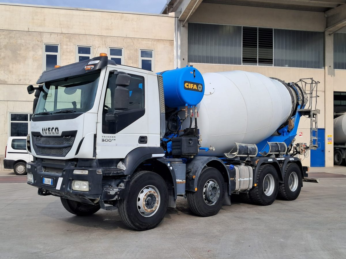 IVECO TRAKKER 500 CIFA RY1300 - Μπετονιέρα φορτηγό: φωτογραφία 1 IVECO TRAKKER 500 CIFA RY1300 - Μπετονιέρα φορτηγό: φωτογραφία 1