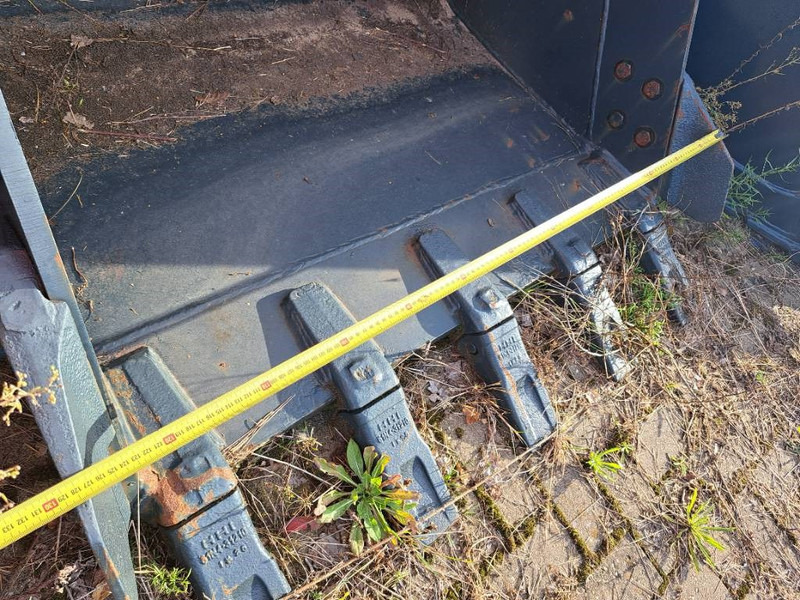 Hyundai Exacavator Digging Bucket 140, 6N4-37000 - Κουβας για Κατασκευή μηχανήματα: φωτογραφία 2 Hyundai Exacavator Digging Bucket 140, 6N4-37000 - Κουβας για Κατασκευή μηχανήματα: φωτογραφία 2
