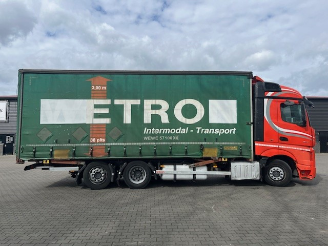 Mercedes Benz Actros 2642 6x2 Mega BDF met zeilbak - Φορτηγό μουσαμάς: φωτογραφία 5 Mercedes Benz Actros 2642 6x2 Mega BDF met zeilbak - Φορτηγό μουσαμάς: φωτογραφία 5