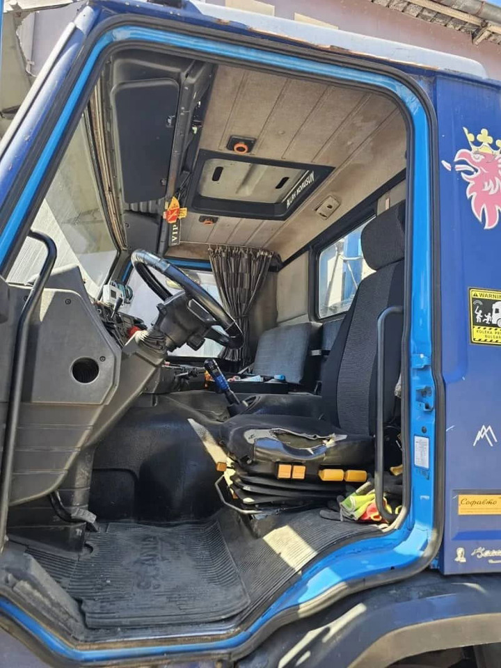 Scania 93 Carne - Φορτηγό με γερανό: φωτογραφία 4 Scania 93 Carne - Φορτηγό με γερανό: φωτογραφία 4