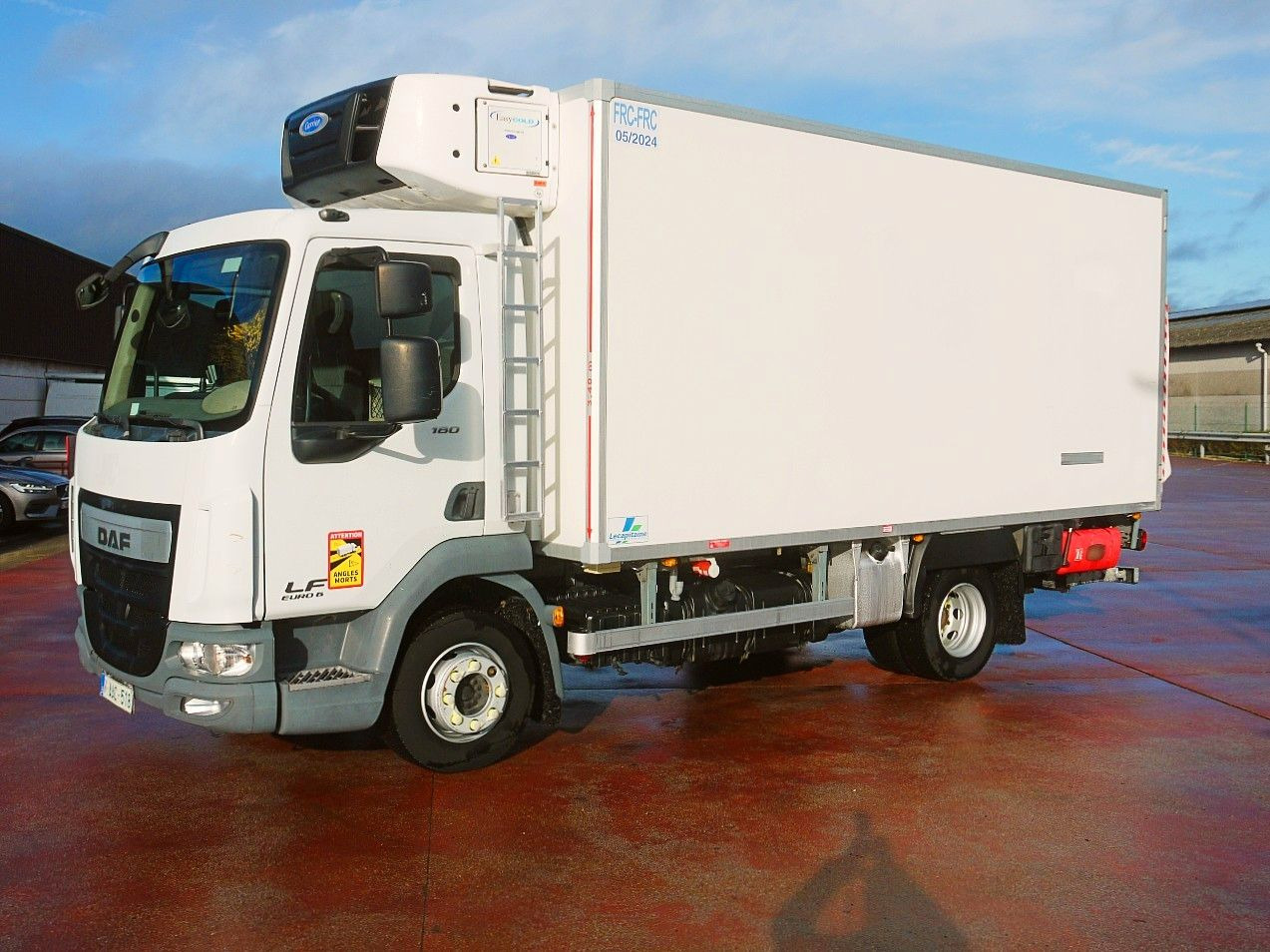 DAF LF 180 .10 KUHLKOFFER CARRIER SUPRA 750MT AIRCO - Φορτηγό ψυγείο: φωτογραφία 4 DAF LF 180 .10 KUHLKOFFER CARRIER SUPRA 750MT AIRCO - Φορτηγό ψυγείο: φωτογραφία 4