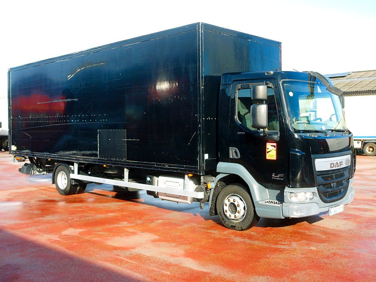 DAF LF 180 12 MEUBEL KOFFER LBW LUFT FEDERUNG AIRCO - Φορτηγό κόφα: φωτογραφία 2 DAF LF 180 12 MEUBEL KOFFER LBW LUFT FEDERUNG AIRCO - Φορτηγό κόφα: φωτογραφία 2