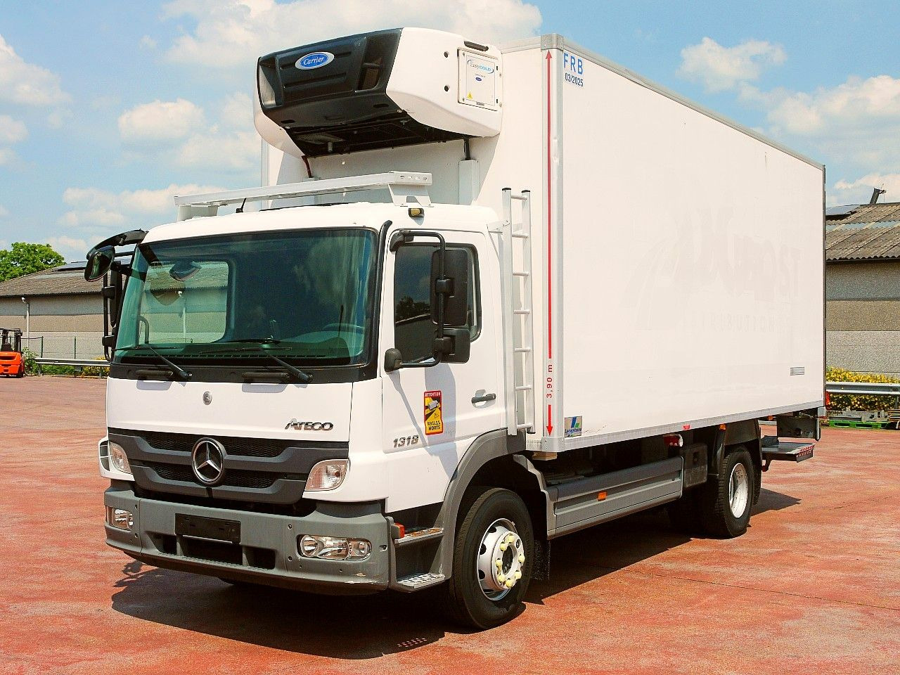 Mercedes-Benz 1318 ATEGO FLEISH KUHLKOFFER CARRIER SUPRA 750 - Φορτηγό ψυγείο: φωτογραφία 3 Mercedes-Benz 1318 ATEGO FLEISH KUHLKOFFER CARRIER SUPRA 750 - Φορτηγό ψυγείο: φωτογραφία 3