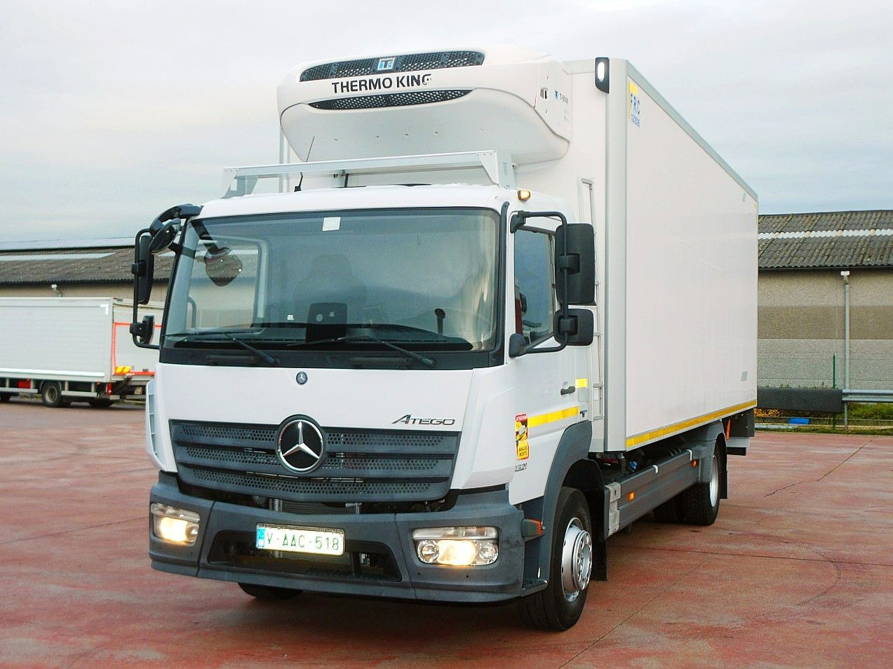 Mercedes-Benz 1321 ATEGO KUHLKOFFER THERMOKING T800 A/C 122tkm - Φορτηγό ψυγείο: φωτογραφία 4 Mercedes-Benz 1321 ATEGO KUHLKOFFER THERMOKING T800 A/C 122tkm - Φορτηγό ψυγείο: φωτογραφία 4