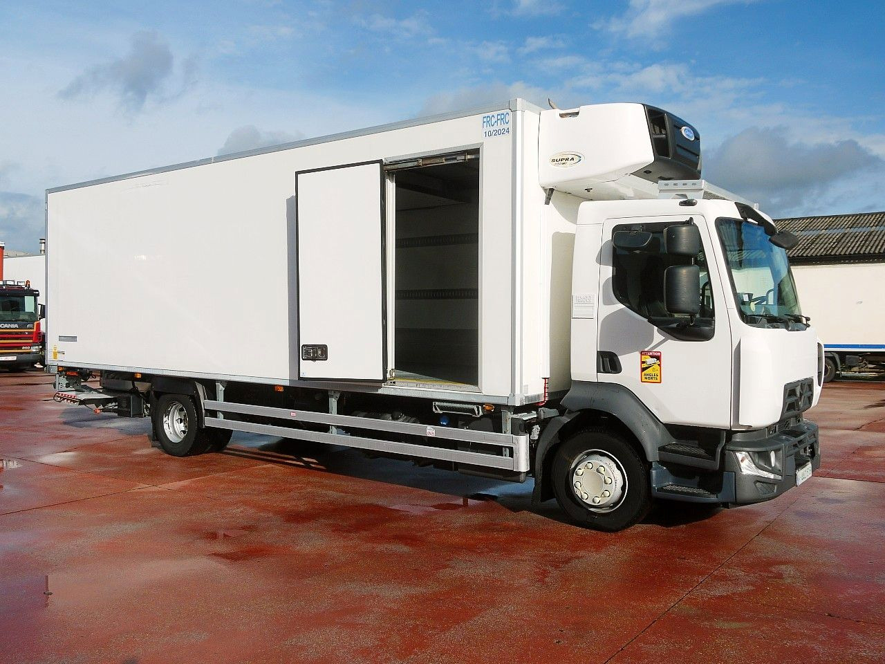 Renault D 16.250 KUHLKOFFER CARRIER SUPRA 1150MT A/C - Φορτηγό ψυγείο: φωτογραφία 3 Renault D 16.250 KUHLKOFFER CARRIER SUPRA 1150MT A/C - Φορτηγό ψυγείο: φωτογραφία 3