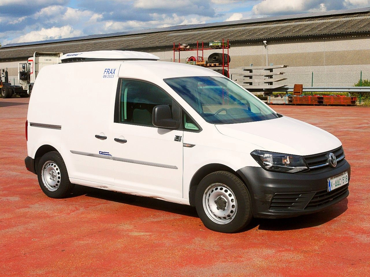 Volkswagen CADDY 2.0 KONVEKTA -2c A/C €6 - Επαγγελματικό αυτοκίνητο ψυγείο: φωτογραφία 2 Volkswagen CADDY 2.0 KONVEKTA -2c A/C €6 - Επαγγελματικό αυτοκίνητο ψυγείο: φωτογραφία 2
