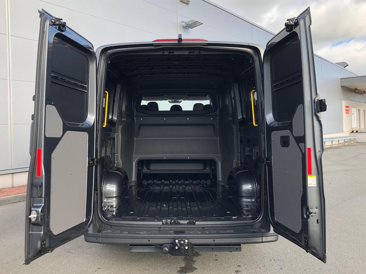 Βαν, Διπλοκάμπινο ελαφρύ επαγγελματικό MAN TGE 3.180 L3H2 MIXTO AUTOM ACC LED AHK DAB: φωτογραφία 12 Βαν, Διπλοκάμπινο ελαφρύ επαγγελματικό MAN TGE 3.180 L3H2 MIXTO AUTOM ACC LED AHK DAB: φωτογραφία 12