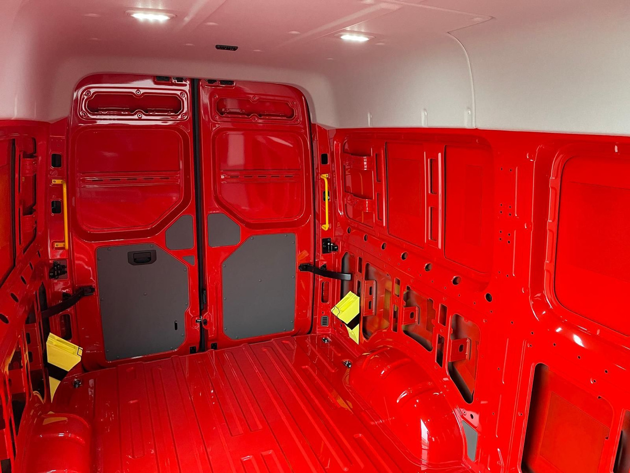 Βαν MAN TGE 4.160 L3H3 Kasten NAVI TEMP SITZH FEUERROT: φωτογραφία 10