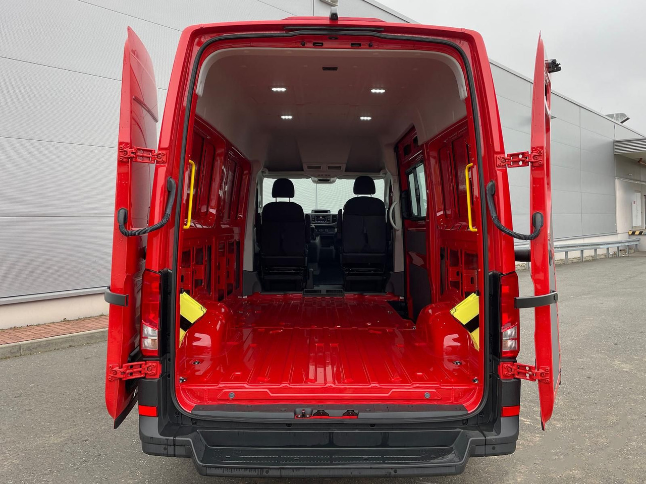 Βαν MAN TGE 4.160 L3H3 Kasten NAVI TEMP SITZH FEUERROT: φωτογραφία 11