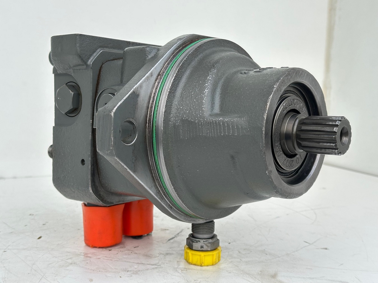 LIEBHERR Original Hydraulikeinbaumotor AT-FMF045. ID-Nr.9075181 – ID-Nr.10125043A. A309, A311, A312, A314, A316, A900, A904, A918, R313, R317, R900, R904. #A18.12.90158# - Υδραυλικός κινητήρας για Εκσκαφέας: φωτογραφία 4 LIEBHERR Original Hydraulikeinbaumotor AT-FMF045. ID-Nr.9075181 – ID-Nr.10125043A. A309, A311, A312, A314, A316, A900, A904, A918, R313, R317, R900, R904. #A18.12.90158# - Υδραυλικός κινητήρας για Εκσκαφέας: φωτογραφία 4