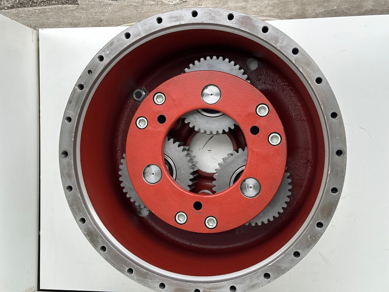 Liebherr Abtriebsglocke ID-Nr.90006899 mit Planetenrad ID-Nr.944428403. Typ:FAT500F522-FAT500F528-FAT500F529-FAT500F559. Typ:PR73605LGP,PR73605XL,PR7363AL,PR7364FLGP,PR736LGP,PR736XL. #90006899.31.07# - Μοτέρ πορείας για Κατασκευή μηχανήματα: φωτογραφία 5 Liebherr Abtriebsglocke ID-Nr.90006899 mit Planetenrad ID-Nr.944428403. Typ:FAT500F522-FAT500F528-FAT500F529-FAT500F559. Typ:PR73605LGP,PR73605XL,PR7363AL,PR7364FLGP,PR736LGP,PR736XL. #90006899.31.07# - Μοτέρ πορείας για Κατασκευή μηχανήματα: φωτογραφία 5