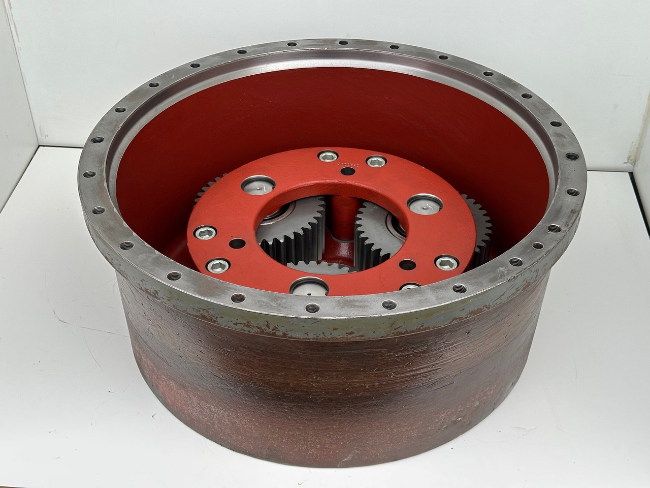 Liebherr Abtriebsglocke ID-Nr.90006899 mit Planetenrad ID-Nr.944428403. Typ:FAT500F522-FAT500F528-FAT500F529-FAT500F559. Typ:PR73605LGP,PR73605XL,PR7363AL,PR7364FLGP,PR736LGP,PR736XL. #90006899.31.07# - Μοτέρ πορείας για Κατασκευή μηχανήματα: φωτογραφία 2 Liebherr Abtriebsglocke ID-Nr.90006899 mit Planetenrad ID-Nr.944428403. Typ:FAT500F522-FAT500F528-FAT500F529-FAT500F559. Typ:PR73605LGP,PR73605XL,PR7363AL,PR7364FLGP,PR736LGP,PR736XL. #90006899.31.07# - Μοτέρ πορείας για Κατασκευή μηχανήματα: φωτογραφία 2