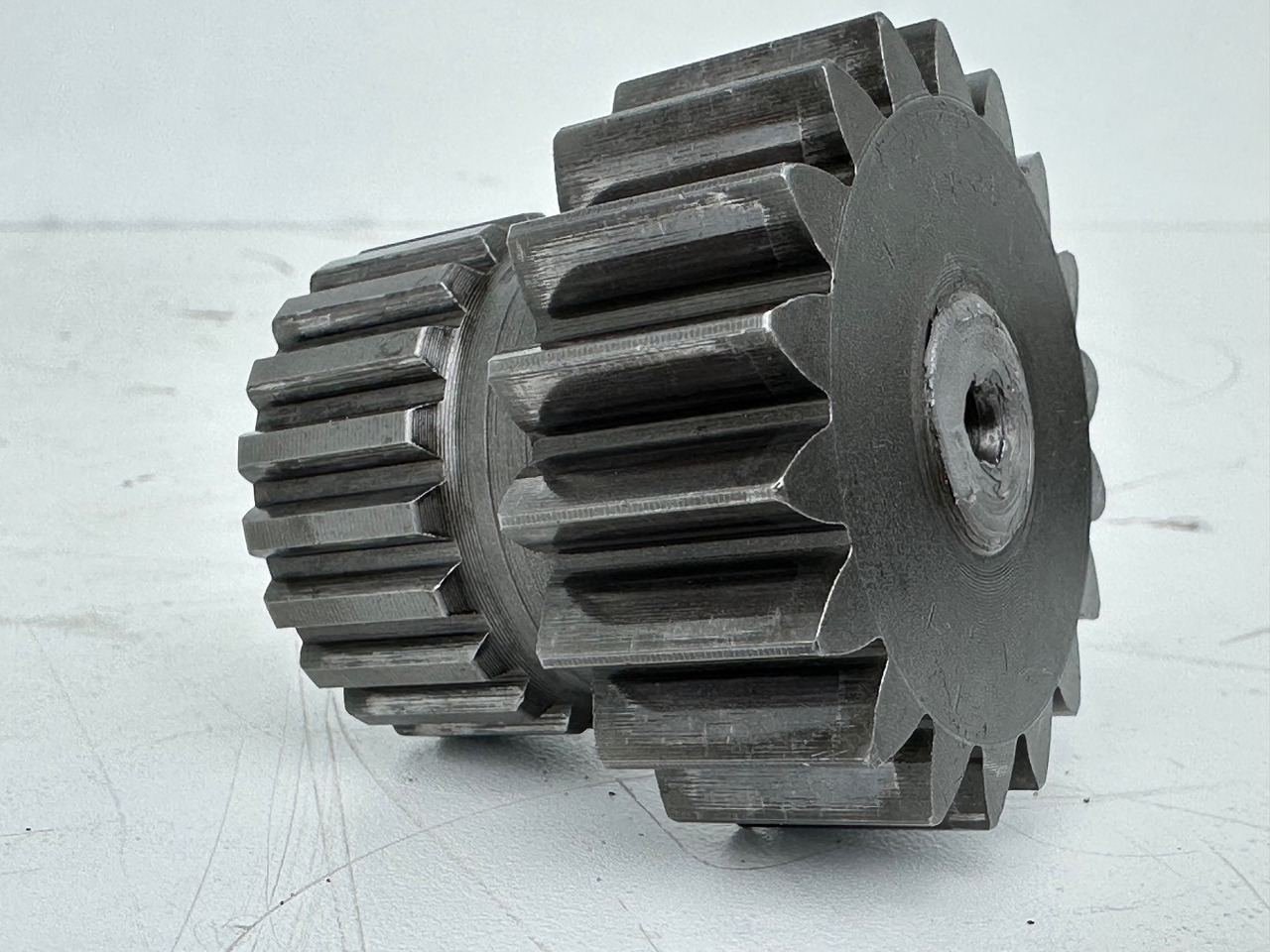 Liebherr - Bonfiglioli Sonnenrad mit ID-Nr.10167165. LTM 1045-3-1-, LTM 1055-1, LTM 1055-3-1-, LTM 1055-3-2-, LTM1070-4-1-, LTM1070-4-2-. #10167165.6088598# - Μετάδοσης κίνησης για Κατασκευή μηχανήματα: φωτογραφία 4 Liebherr - Bonfiglioli Sonnenrad mit ID-Nr.10167165. LTM 1045-3-1-, LTM 1055-1, LTM 1055-3-1-, LTM 1055-3-2-, LTM1070-4-1-, LTM1070-4-2-. #10167165.6088598# - Μετάδοσης κίνησης για Κατασκευή μηχανήματα: φωτογραφία 4