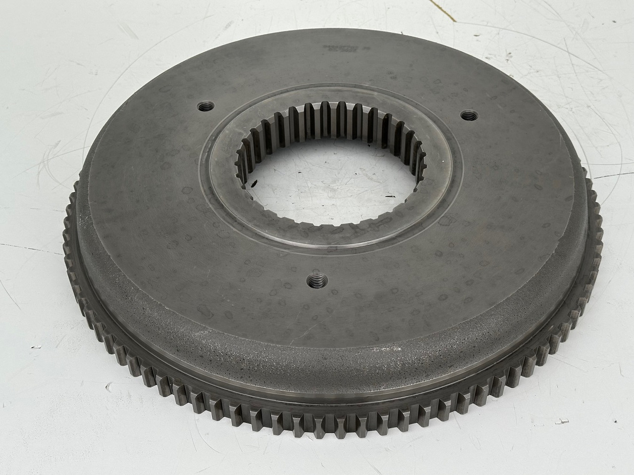 Liebherr Original Stützflansch ID-Nr.944427703. FAT500E502,FAT500E503,FAT500E517,FAT500E518,FAT500F522,FAT500F522,FAT500F528,FAT500F529.PR734,PR73605,PR7363,PR7364,PR736,RL44,RL46,RL463. #944427703.31 - Μοτέρ πορείας για Μπουλντόζα: φωτογραφία 1 Liebherr Original Stützflansch ID-Nr.944427703. FAT500E502,FAT500E503,FAT500E517,FAT500E518,FAT500F522,FAT500F522,FAT500F528,FAT500F529.PR734,PR73605,PR7363,PR7364,PR736,RL44,RL46,RL463. #944427703.31 - Μοτέρ πορείας για Μπουλντόζα: φωτογραφία 1