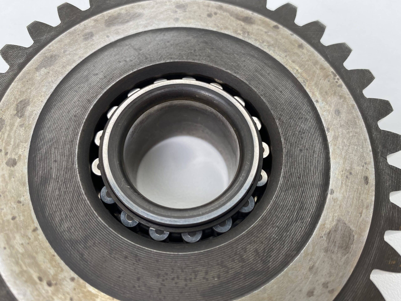 Liebherr Planetenrad ID-Nr.9441106 - ID-Nr.944110603 - ID-Nr.90201469 mit Zylinderrollenlager ID-Nr.7610014 - ID-Nr.10167560. A934,A944,E934,E942,EP934,ER934,LOS942,LOS944,P934,P942,P944,R922,R932,R9 - Μειωτήρας περιστροφής για Κατασκευή μηχανήματα: φωτογραφία 5 Liebherr Planetenrad ID-Nr.9441106 - ID-Nr.944110603 - ID-Nr.90201469 mit Zylinderrollenlager ID-Nr.7610014 - ID-Nr.10167560. A934,A944,E934,E942,EP934,ER934,LOS942,LOS944,P934,P942,P944,R922,R932,R9 - Μειωτήρας περιστροφής για Κατασκευή μηχανήματα: φωτογραφία 5