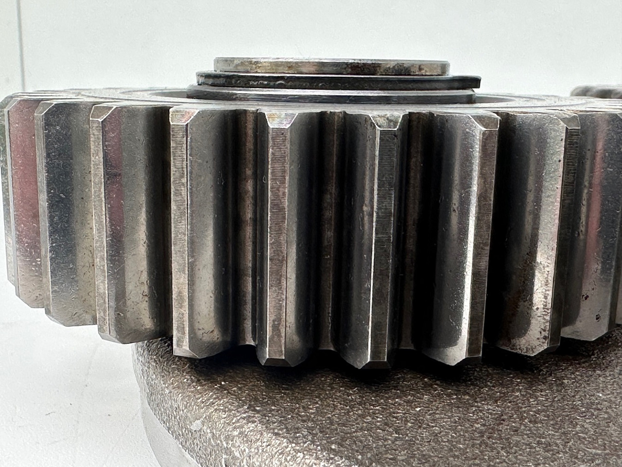 Μοτέρ πορείας για Ερπυστριοφόρος εκσκαφέας Liebherr Planetenträger ID-Nr.90024938 mit Planetenräder ID-Nr.90024939. FAT400P112 -FAT400P130 - FAT400P139. LO1936,LOS926,R926,R928,R930,R934,R936,R940,R944,R946,R950 T. #H1.6569.90024939#: φωτογραφία 8 Μοτέρ πορείας για Ερπυστριοφόρος εκσκαφέας Liebherr Planetenträger ID-Nr.90024938 mit Planetenräder ID-Nr.90024939. FAT400P112 -FAT400P130 - FAT400P139. LO1936,LOS926,R926,R928,R930,R934,R936,R940,R944,R946,R950 T. #H1.6569.90024939#: φωτογραφία 8