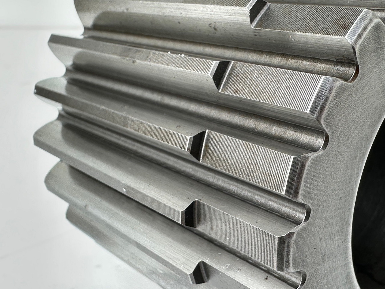 Liebherr Sonnenrad ID-Nr.9442837. FAT350 - FAT350P022 - FAT350P032 - FAT350P059 - FAT350P062 - FAT350P068 - FAT350P079. LH22, LOS103, ER912, LOS914, LOS924 COMP, R313, R317, R900, R902, R904, R912, - Μοτέρ πορείας για Εκσκαφέας: φωτογραφία 5 Liebherr Sonnenrad ID-Nr.9442837. FAT350 - FAT350P022 - FAT350P032 - FAT350P059 - FAT350P062 - FAT350P068 - FAT350P079. LH22, LOS103, ER912, LOS914, LOS924 COMP, R313, R317, R900, R902, R904, R912, - Μοτέρ πορείας για Εκσκαφέας: φωτογραφία 5