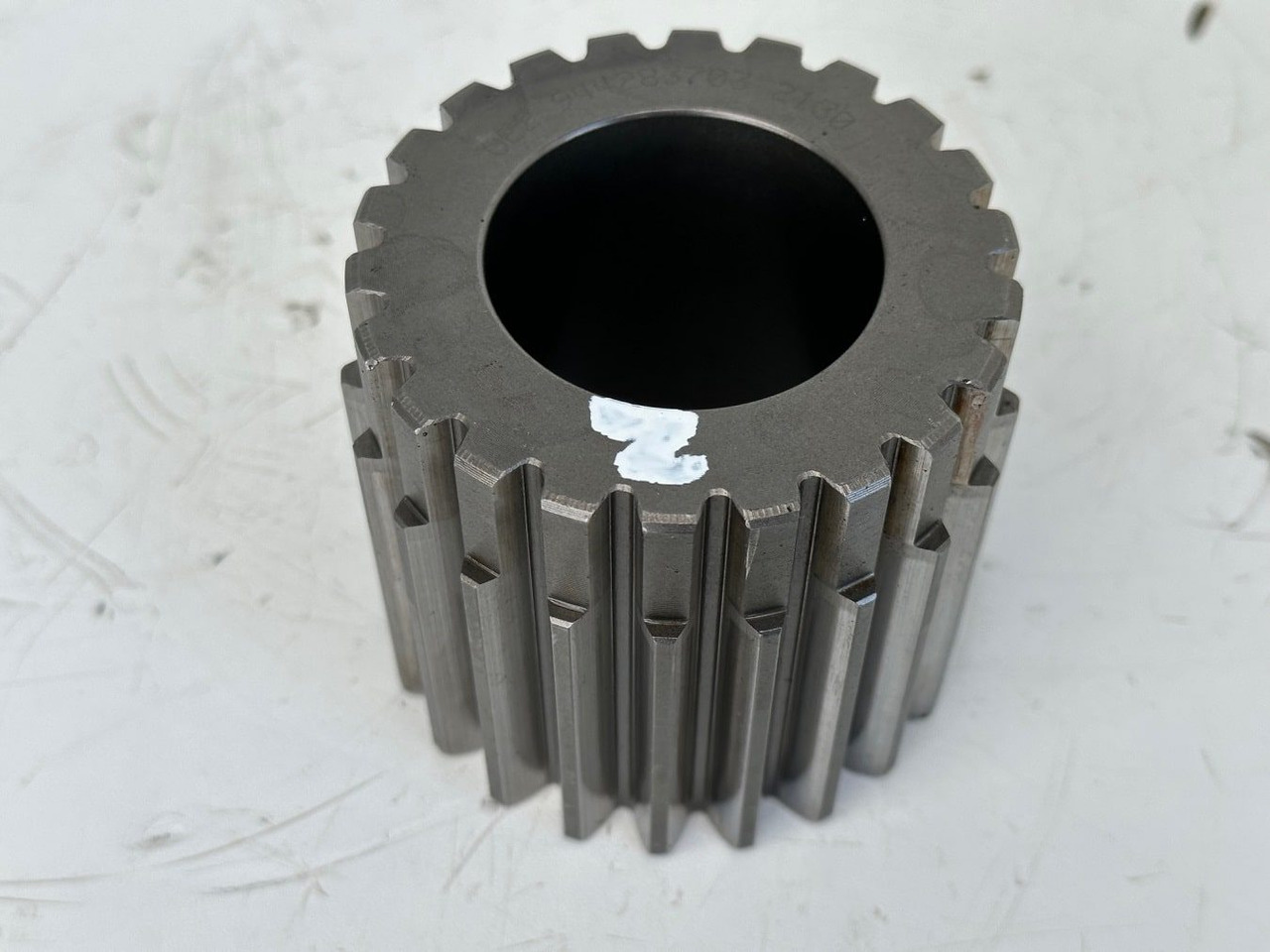 Liebherr Sonnenrad ID-Nr.9442837. FAT350 - FAT350P022 - FAT350P032 - FAT350P059 - FAT350P062 - FAT350P068 - FAT350P079. LH22, LOS103, ER912, LOS914, LOS924 COMP, R313, R317, R900, R902, R904, R912, - Μοτέρ πορείας για Ερπυστριοφόρος εκσκαφέας: φωτογραφία 1 Liebherr Sonnenrad ID-Nr.9442837. FAT350 - FAT350P022 - FAT350P032 - FAT350P059 - FAT350P062 - FAT350P068 - FAT350P079. LH22, LOS103, ER912, LOS914, LOS924 COMP, R313, R317, R900, R902, R904, R912, - Μοτέρ πορείας για Ερπυστριοφόρος εκσκαφέας: φωτογραφία 1