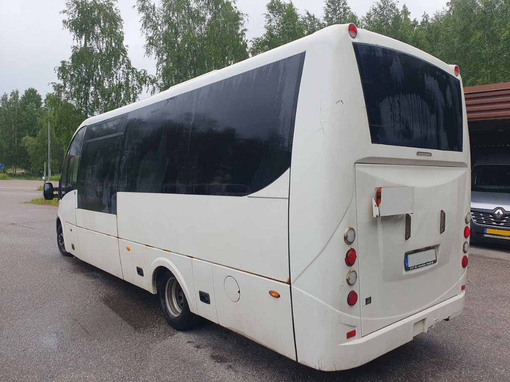 IVECO Rosero FIRST - Μικρό λεωφορείο, Επιβατικό βαν: φωτογραφία 3 IVECO Rosero FIRST - Μικρό λεωφορείο, Επιβατικό βαν: φωτογραφία 3