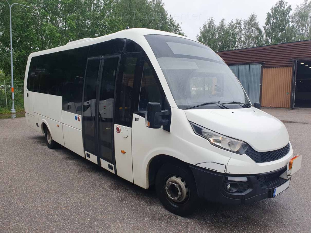 IVECO Rosero FIRST - Μικρό λεωφορείο, Επιβατικό βαν: φωτογραφία 1 IVECO Rosero FIRST - Μικρό λεωφορείο, Επιβατικό βαν: φωτογραφία 1