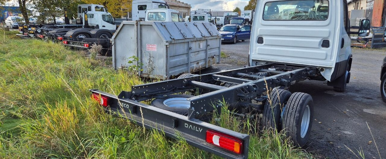IVECO Daily 70C18 - nowe! - Φορτηγό σασί: φωτογραφία 1 IVECO Daily 70C18 - nowe! - Φορτηγό σασί: φωτογραφία 1