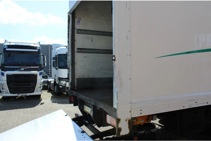 Φορτηγό κόφα Mercedes-Benz Atego 1224 * EURO5 * MANUAL * 1 BED *: φωτογραφία 6