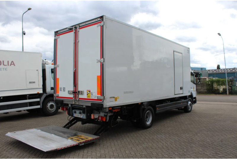 Mercedes-Benz Atego 1318 * MANUAL * CARRIER SUPRA 550 - Φορτηγό ψυγείο: φωτογραφία 3 Mercedes-Benz Atego 1318 * MANUAL * CARRIER SUPRA 550 - Φορτηγό ψυγείο: φωτογραφία 3