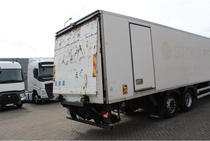 Scania P320 * EURO5 * 6X2 * CARRIER SUPRA 750 * MANUAL * - Φορτηγό ψυγείο: φωτογραφία 5 Scania P320 * EURO5 * 6X2 * CARRIER SUPRA 750 * MANUAL * - Φορτηγό ψυγείο: φωτογραφία 5