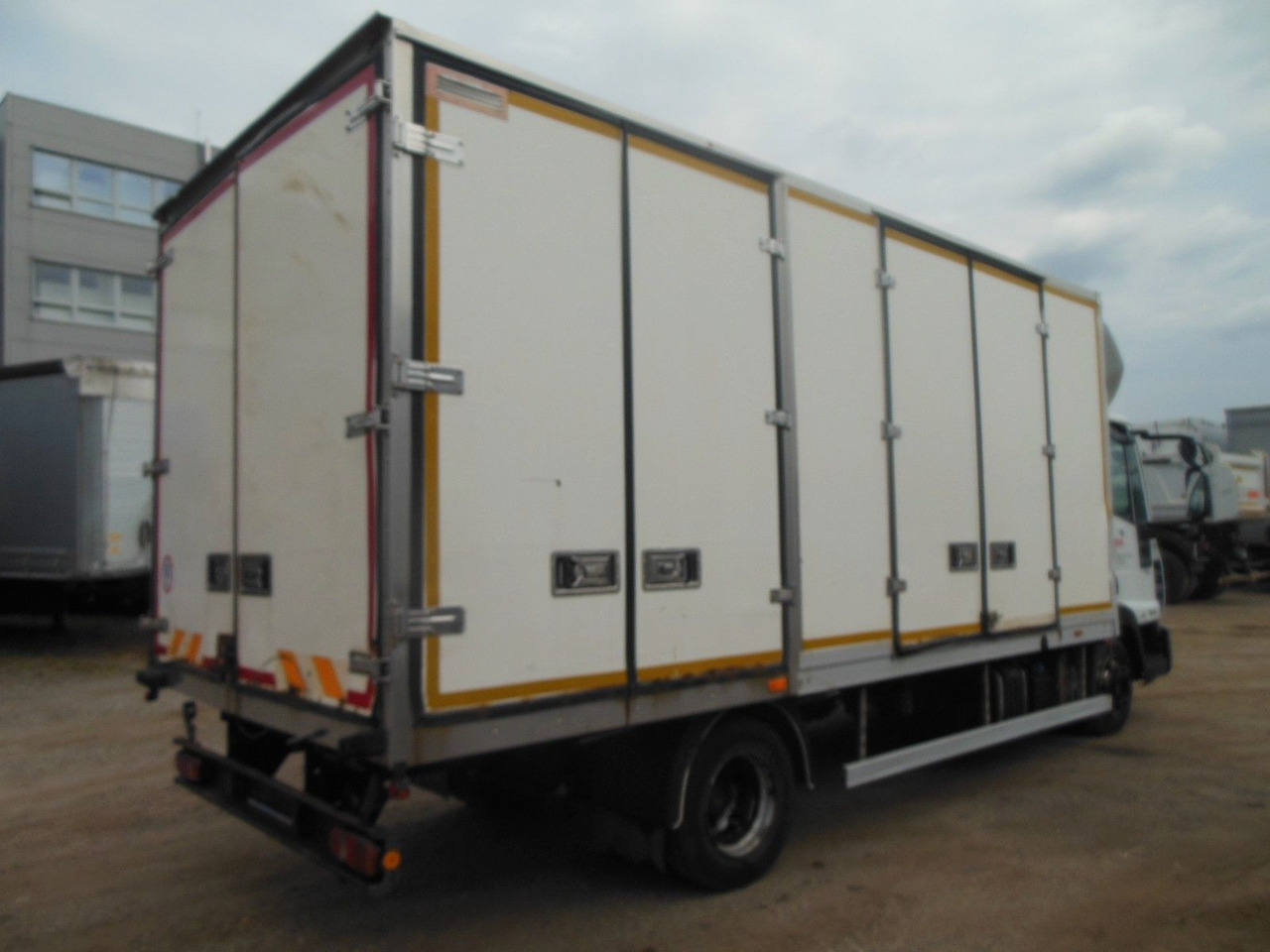Iveco EUROCARGO 75E14 - Επαγγελματικό αυτοκίνητο κόφα: φωτογραφία 3 Iveco EUROCARGO 75E14 - Επαγγελματικό αυτοκίνητο κόφα: φωτογραφία 3