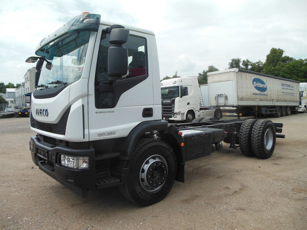 Iveco EUROCARGO ML 180E28/P, PTO - Φορτηγό σασί: φωτογραφία 1 Iveco EUROCARGO ML 180E28/P, PTO - Φορτηγό σασί: φωτογραφία 1