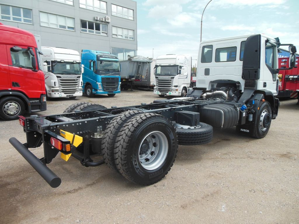 Iveco EUROCARGO ML 180E28/P, PTO - Φορτηγό σασί: φωτογραφία 3 Iveco EUROCARGO ML 180E28/P, PTO - Φορτηγό σασί: φωτογραφία 3