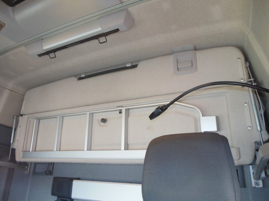 Τράκτορας Renault T520 COMFORT, LOWDECK, TOP STAND: φωτογραφία 9