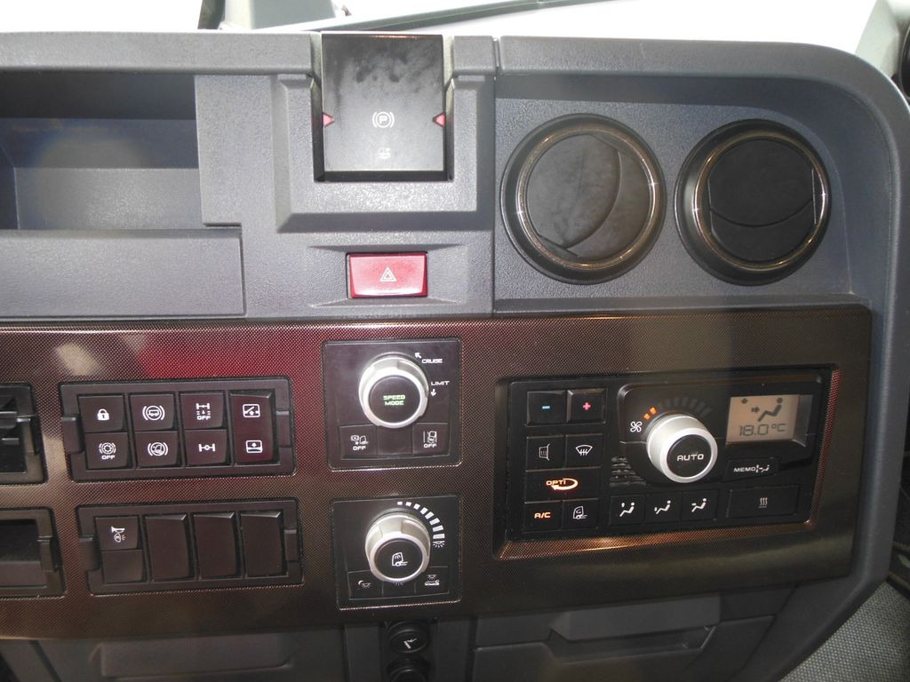 Τράκτορας Renault T520 COMFORT, LOWDECK, TOP STAND: φωτογραφία 15