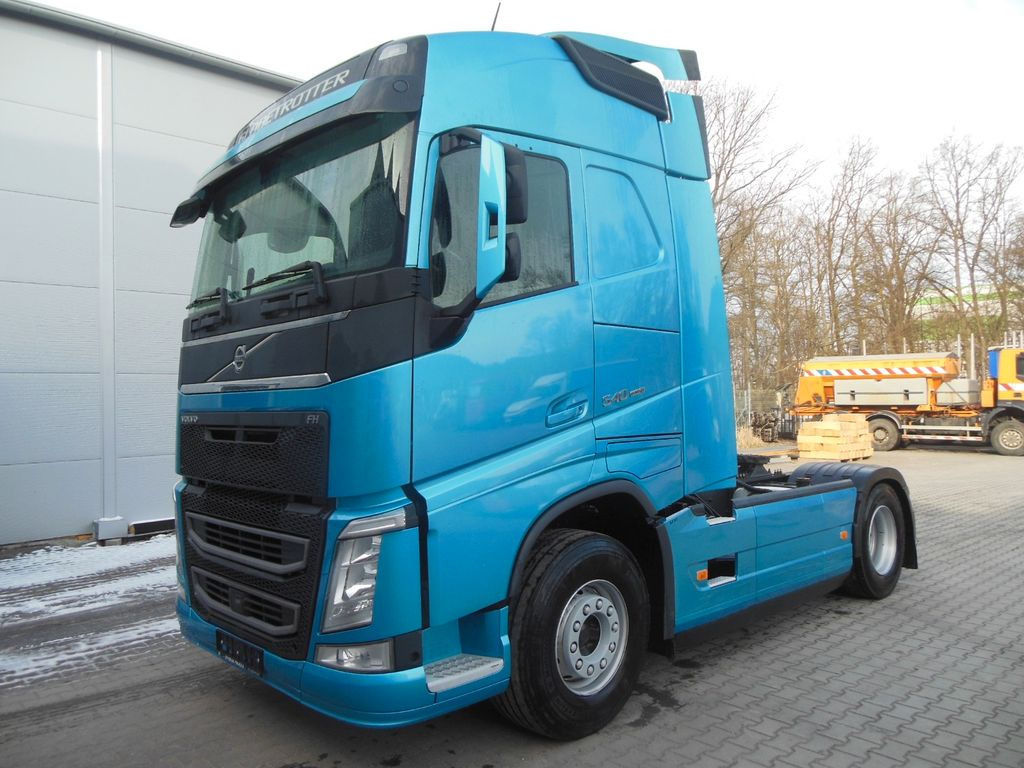 Volvo FH 13/540, KIPPHYDRAULIK, 3 STÜCKS!!! Volvo FH 13/540, KIPPHYDRAULIK - Τράκτορας: φωτογραφία 1 Volvo FH 13/540, KIPPHYDRAULIK, 3 STÜCKS!!! Volvo FH 13/540, KIPPHYDRAULIK - Τράκτορας: φωτογραφία 1