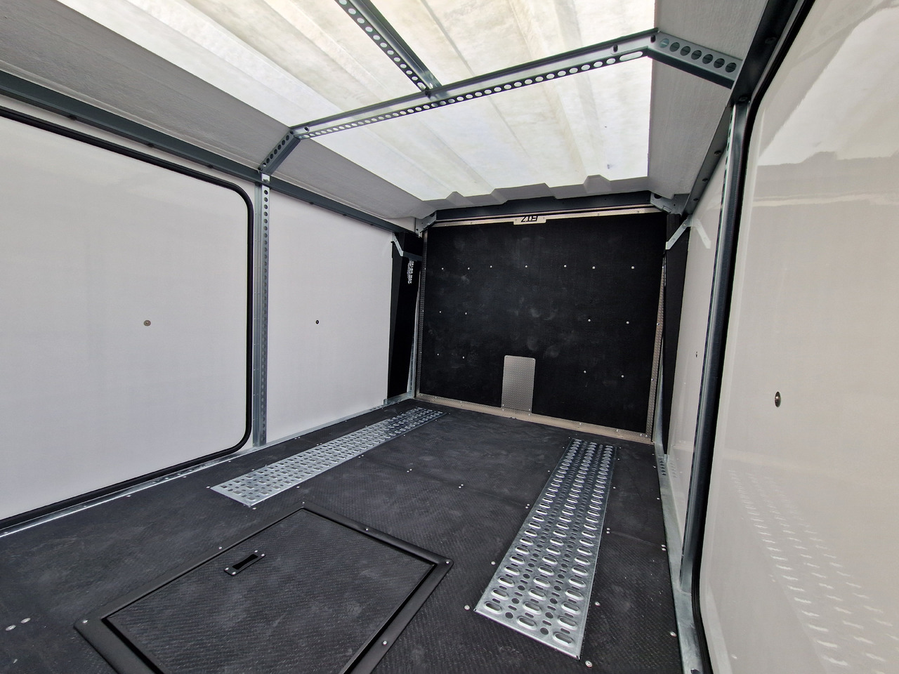 Ρυμούλκα αυτοκινητάμαξα BJT Race Transporter 7 397-6023-35-3-10-B 600x228x189cm black RR Kamera 1 Alufelgen Tridem 3500 Akt: φωτογραφία 9