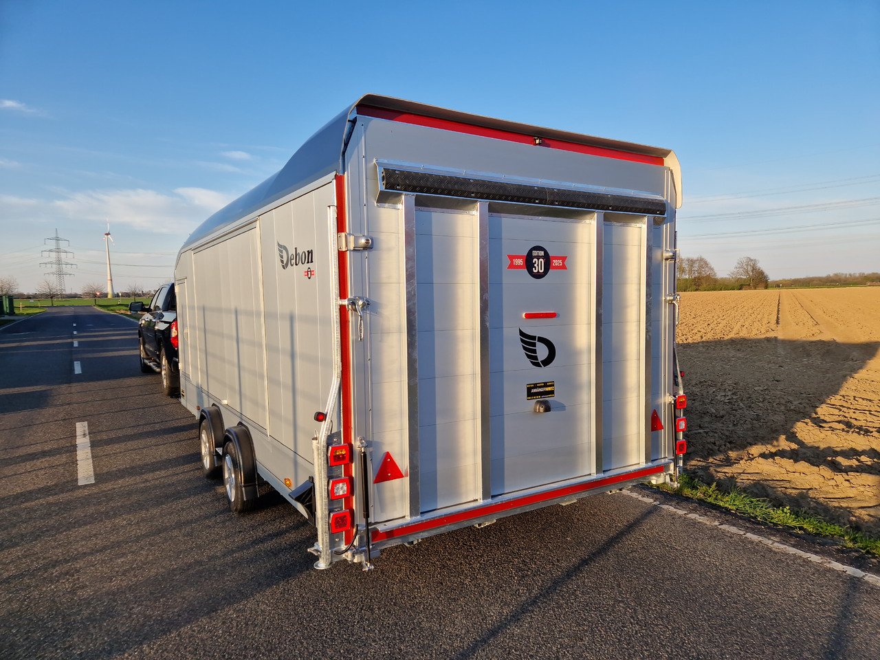 Ρυμουλκούμενη καντίνα Cargo Roadster 2000 550x220x204cm Poly black Car Pullman 3500kg Edition Vollausstattung: φωτογραφία 6