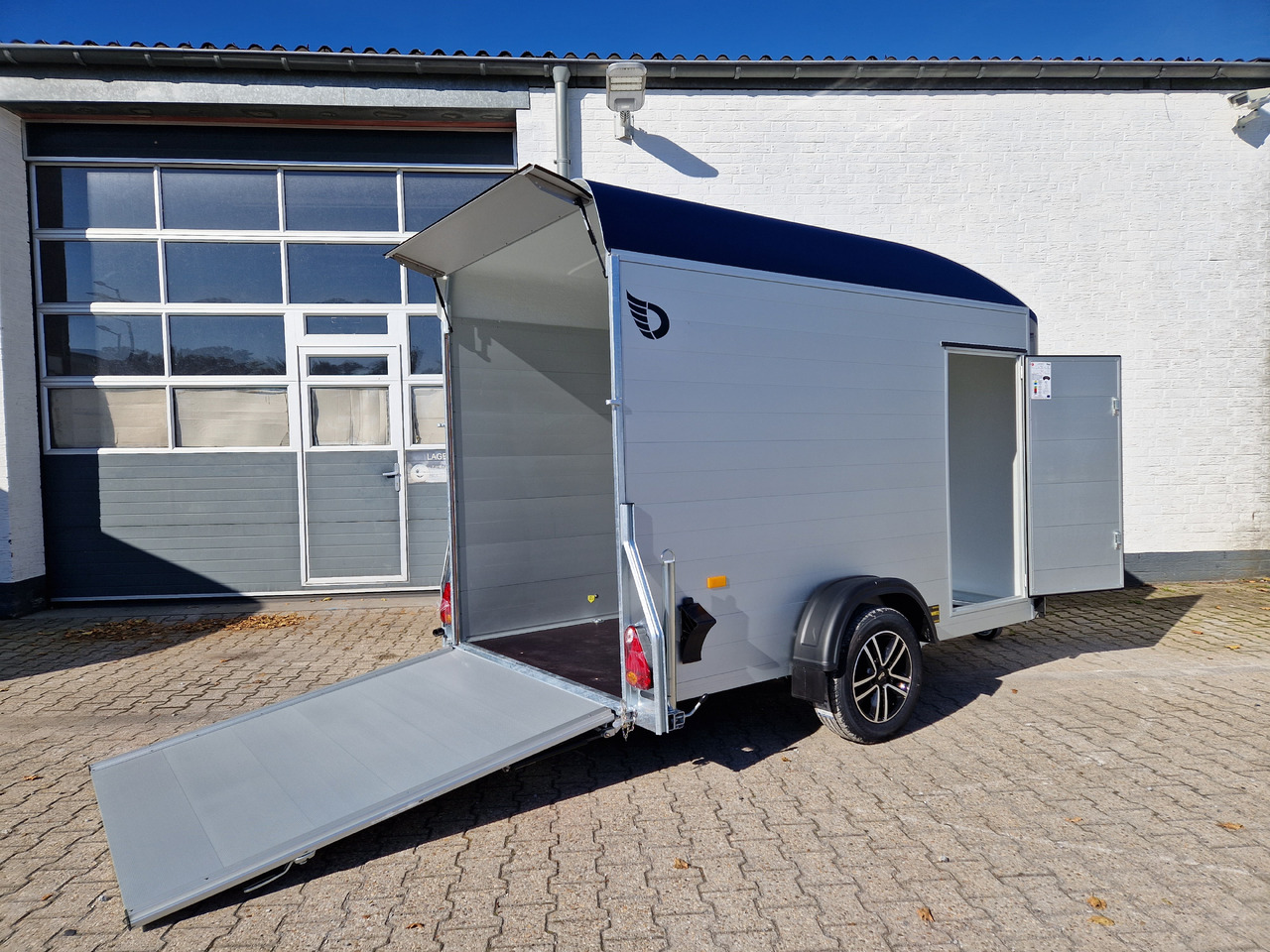 Cargo Roadster 300 300x150x184cm Alu Poly royal blau Alufelgen darkline Pullman 1300kg 100km/H - Ρυμούλκα κόφα: φωτογραφία 4 Cargo Roadster 300 300x150x184cm Alu Poly royal blau Alufelgen darkline Pullman 1300kg 100km/H - Ρυμούλκα κόφα: φωτογραφία 4