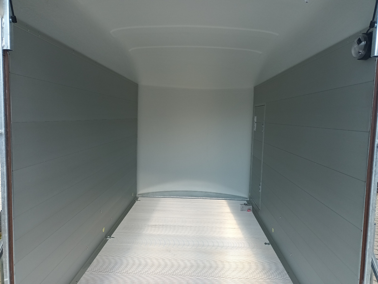 Cargo Roadster 400 312x164x184cm Alu Poly black Seitentür Aluboden 1300kg Pullman 100km/H - Ρυμούλκα κόφα: φωτογραφία 2 Cargo Roadster 400 312x164x184cm Alu Poly black Seitentür Aluboden 1300kg Pullman 100km/H - Ρυμούλκα κόφα: φωτογραφία 2